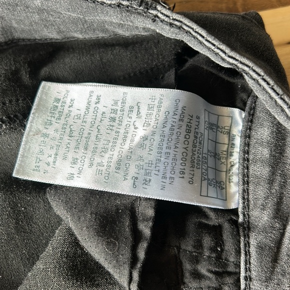 Dark wash guess jeans sz27 - Picture 2 of 3